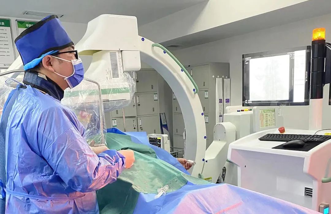平板介入中C助力肿瘤介入手术 平板介入中C助力肿瘤介入手术